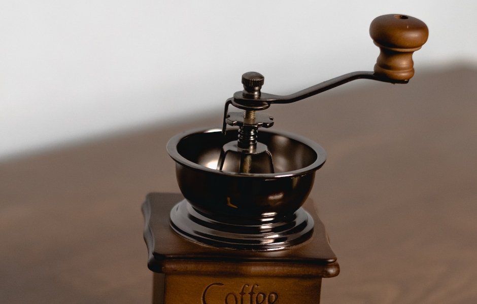 manual coffee grinder